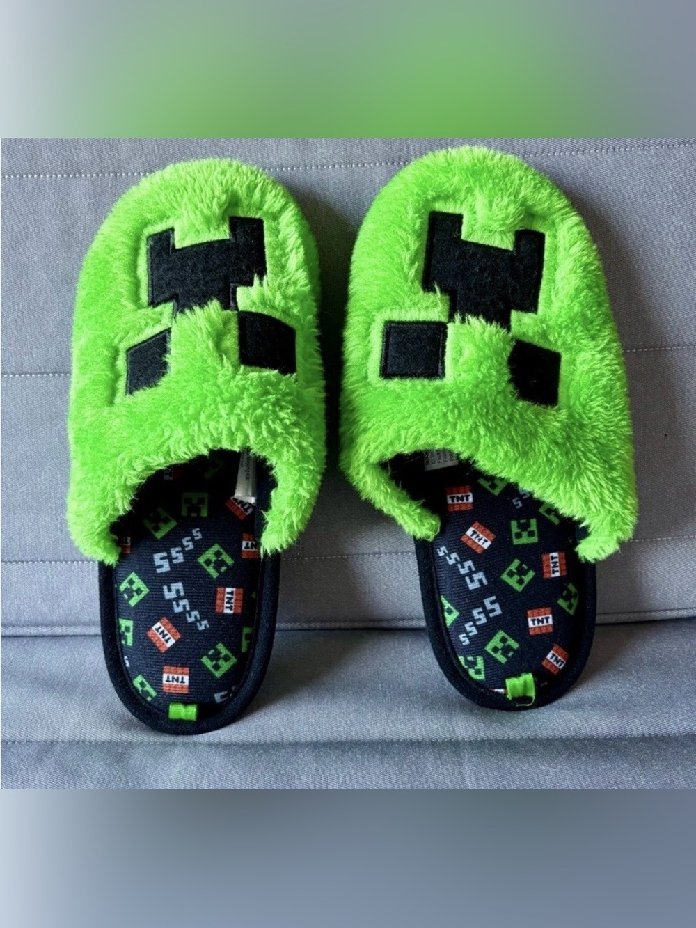 Kids Plush Green Creeper Slippers - Soft Indoor Slip-Ons